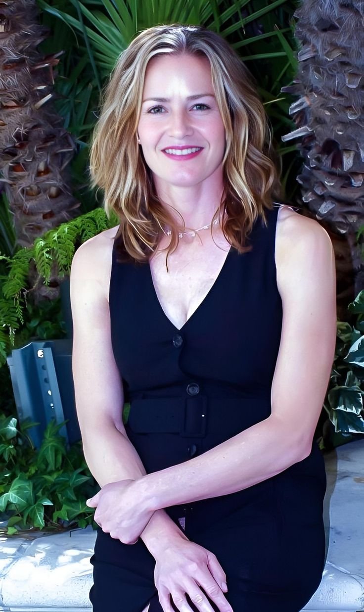 Elisabeth Shue